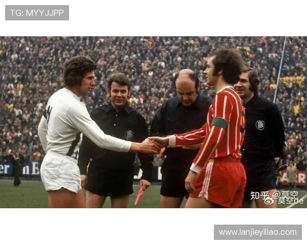 绿茵帝王弗朗茨贝肯鲍尔的传奇人生与足球智慧启示 绿茵帝王弗朗茨贝肯鲍尔的传奇人生与足球智慧启示