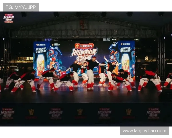 武汉街舞队在世界攀岩锦标赛中以60分稳居积分榜首位