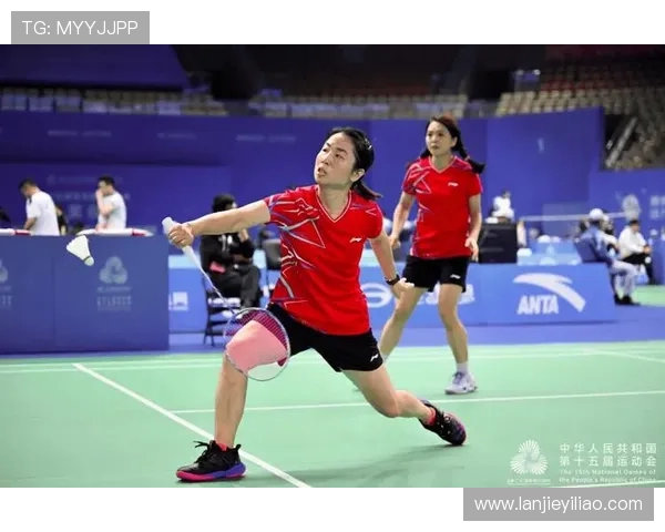 重庆羽毛球队在全国羽毛球速度排行榜中荣登第六名展现实力与潜力